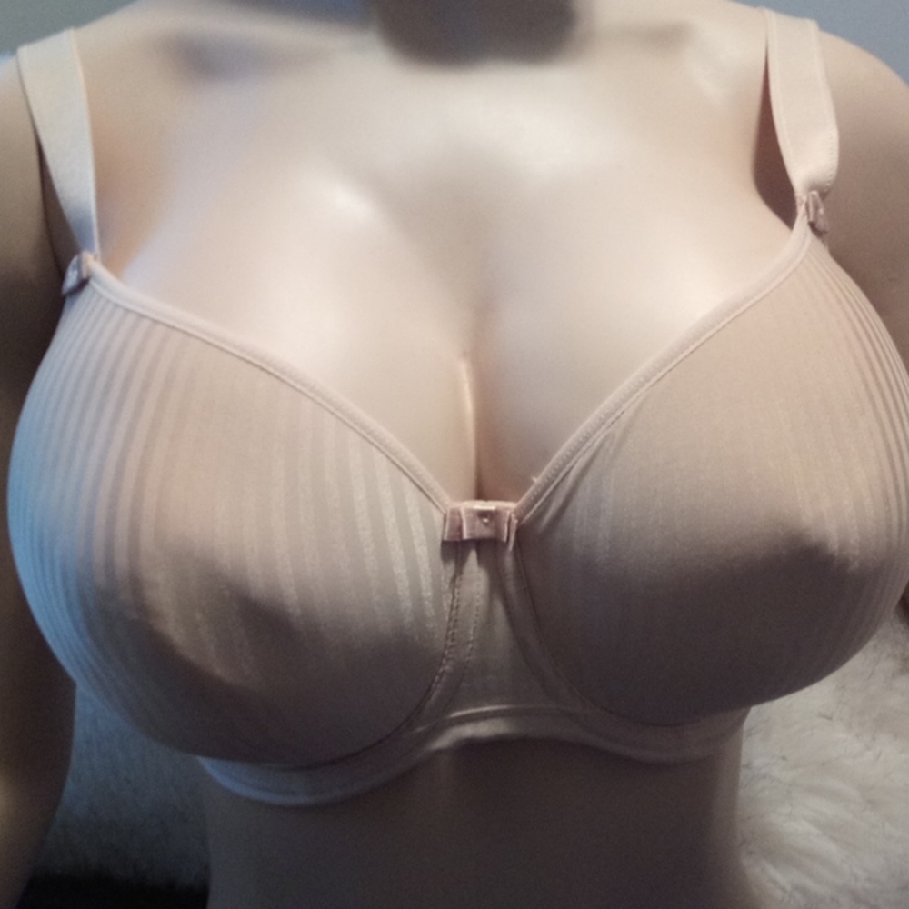 Bra by Freya Size 30 GG